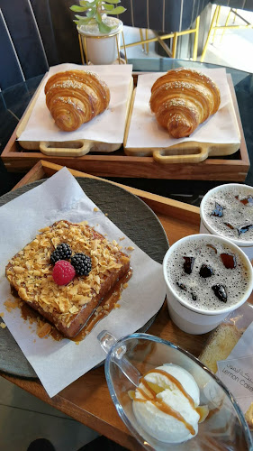 HIROLA CAFE - تبوك