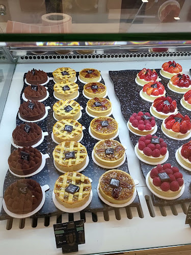 دوكة | مخابز و حلويات - الرياض