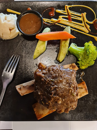 Comentarii opinii despre مطعم وقود الشاطئ "فيول"