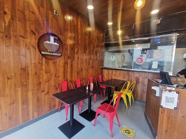 مطعم مقلاة المكرونة