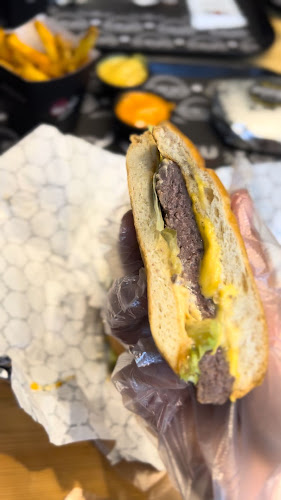 Rosalia Burger B4 روزاليا برجر