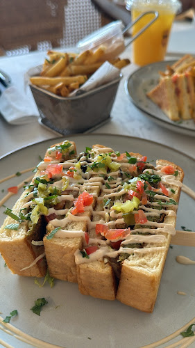 Opinii despre موليدو كافيه în حفر الباطن - الضيافة