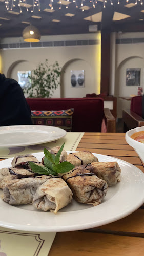 Opinii despre مطعم نارنج în جدة - الضيافة