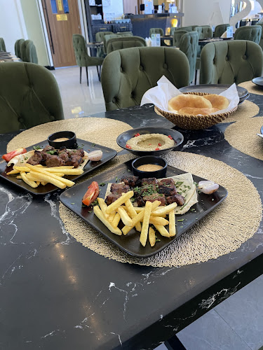 Seasons - مطعم سيزونز - الضيافة