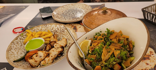 مطعم بهارات