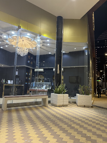 الكافيار الذهبي - الضيافة