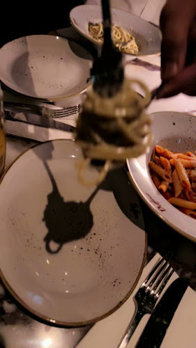 دلفينو - الضيافة