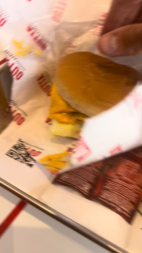 شارع الأمير مقرن بن عبدالعزيز، النزهة، الرياض 12211