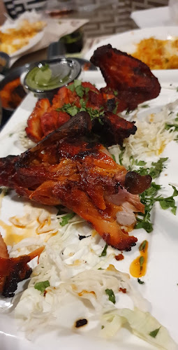 Comentarii opinii despre مطعم شرفة الهند