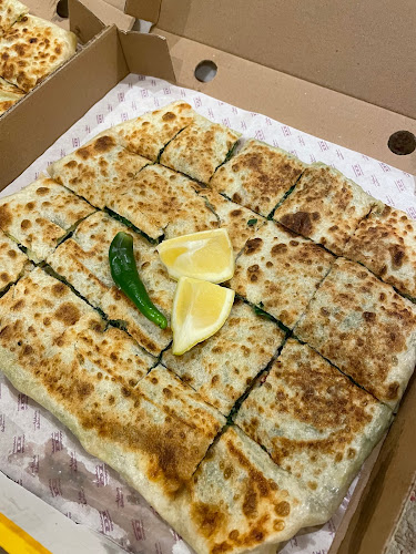 مطعم حكاية مطبق (مطبق معصوب سمبوسة) - الضيافة