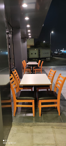 Opinii despre بولد برجر فرع تركية Bold Burger în القطيف‎ - الضيافة