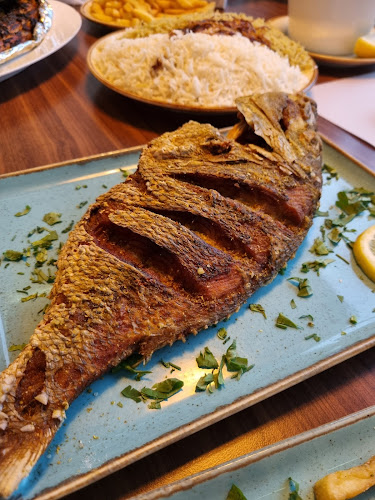 دار مبارك للماكولات البحرية والخليجية