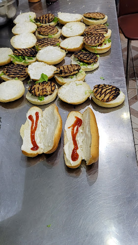 سعودي برغر - الضيافة