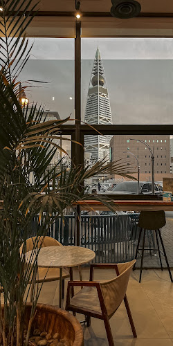 ادمي قهوة و محمصة - الرياض