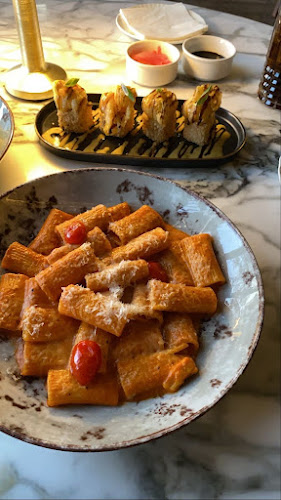 The Zone Takkasosi Street, شارع التخصصي، المحمدية، الرياض 12362