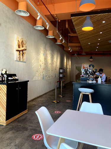 Opinii despre كوفي اند | AND COFFEE în الرياض - الضيافة