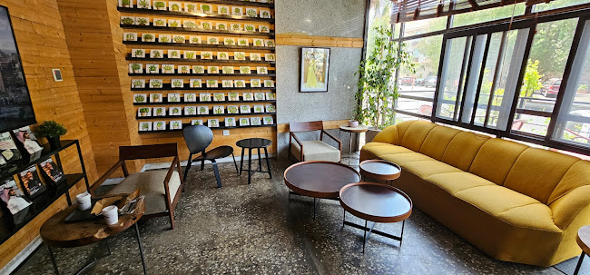 1/15 Neighborhood Cafe Rawdah