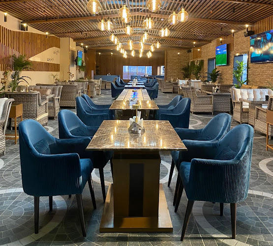 سفن جاردنز لاونج