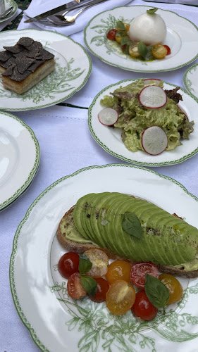 Comentarii opinii despre DIOR CAFE