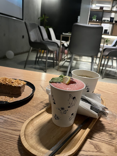 Comentarii opinii despre ايتوال كافيه etoile cafe