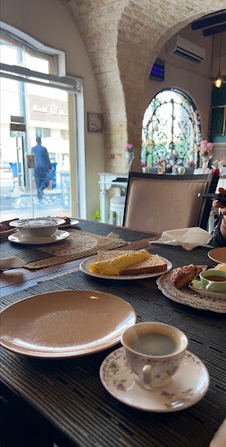 Opinii despre LaFamiglia Bistro Cafe لافاميليا بيسترو كافيه în جدة - الضيافة