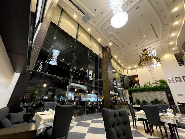 3720 طريق الأمير سلطان بن عبدالعزيز، السليمانية، الرياض 12223 7758،