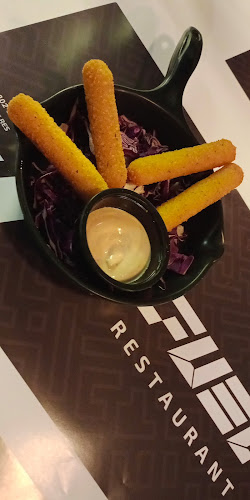 مطعم وقود الشاطئ "فيول" - الضيافة