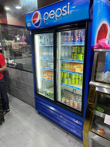 Comentarii opinii despre مطعم شاورما حار بارد