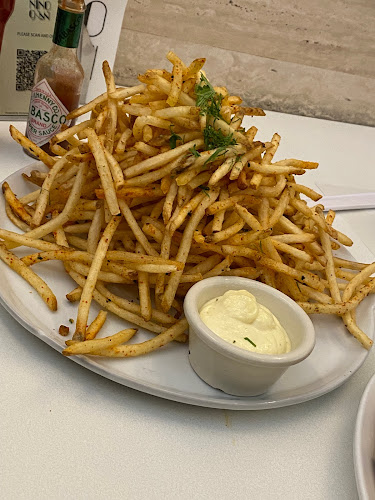 NINO, WASEEL CENTER, طريق الملك عبدالله الفرعي، الحمراء، الرياض 13216