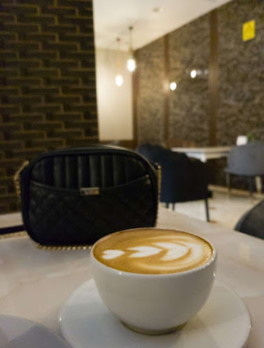 Opinii despre كافيه ومقهى روزانا în مكة - الضيافة