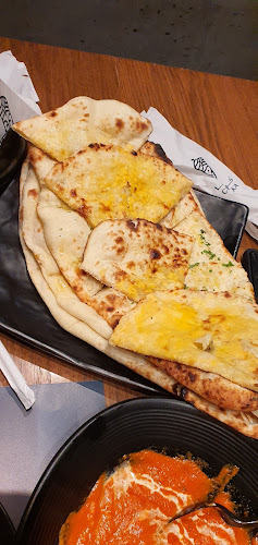 كراون تكا - الضيافة