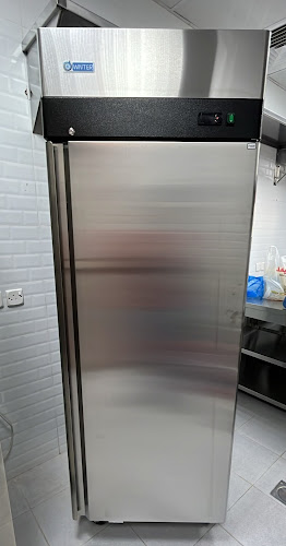 شركة قصر الرياض التجارية لمعدات المطاعم والمقاهي والمطابخ المركزية