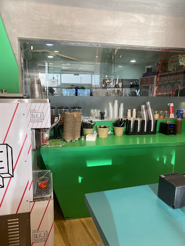 Opinii despre ايس سلايس în الهفوف‎ - الضيافة