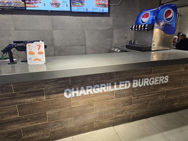 هارديز - الضيافة