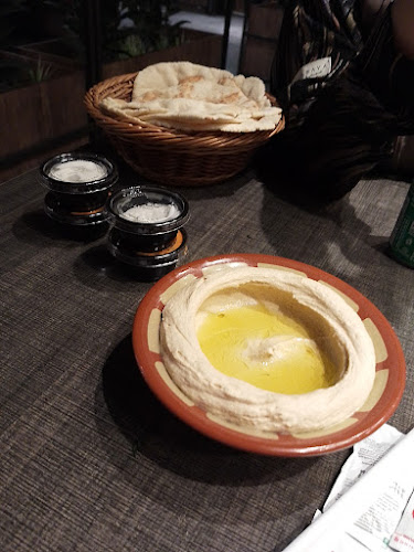 مطعم المشوي العنابي - الهفوف‎