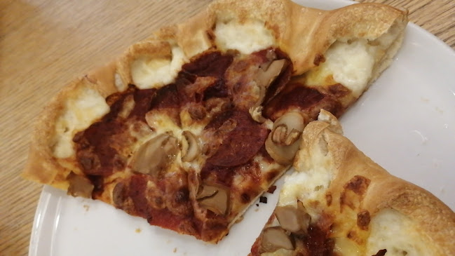 بيتزاء كومباني - الضيافة