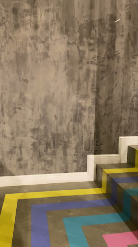 Happiness Lab - الضيافة