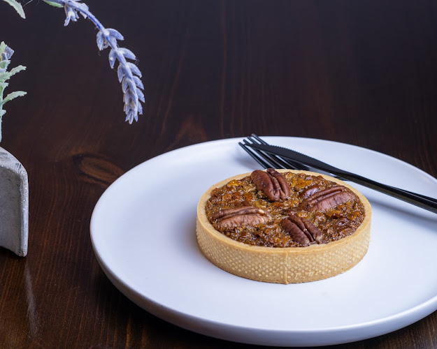 هوت شوت | Hot Shot‏