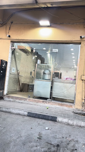 فوال موسى سلمان حسين آل قنيص لتقديم الوجبات