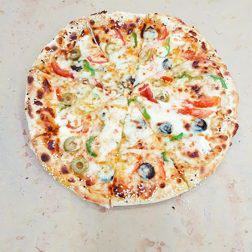 مطعم الملتقى - حوطة بني تميم