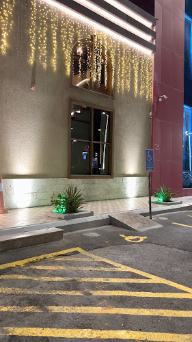 مطعم ولاونج شناشيل