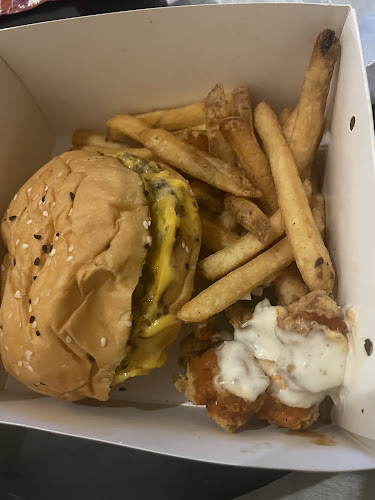 Opinii despre كيوزي în جدة - الضيافة