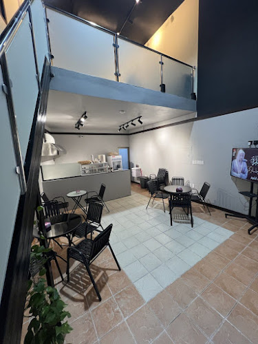 المتفرع من، شارع عثمان بن عفان، شارع الدرعية، الدمام