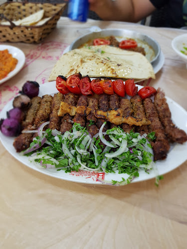 مطعم درة الفرات الدمشقي - المدينة المنورة