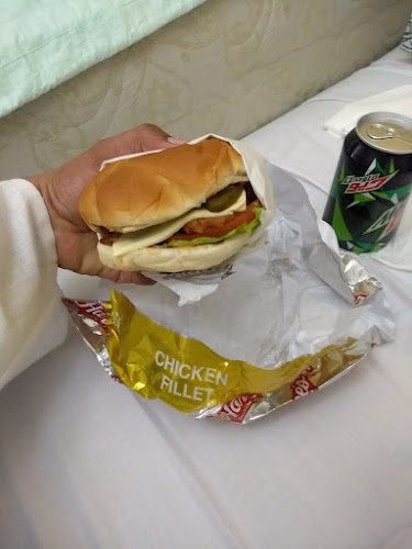 هارديز - الضيافة