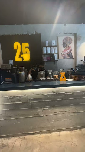 Opinii despre مقهى خمسة وعشرين جرام în تبوك - الضيافة