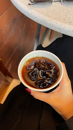 ادمي قهوة و محمصة - الضيافة