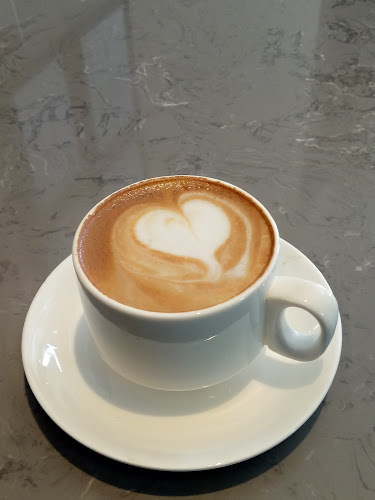 Opinii despre مقهى مروق كوفي / شيشة / أرجيلة în الرياض - الضيافة