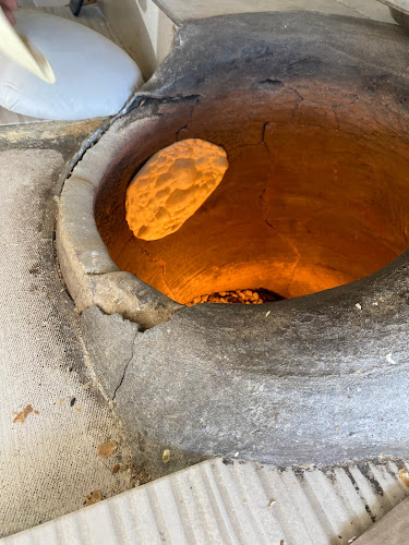 Opinii despre مخبز الشيوخ للخبز العربي în القطيف‎ - الضيافة