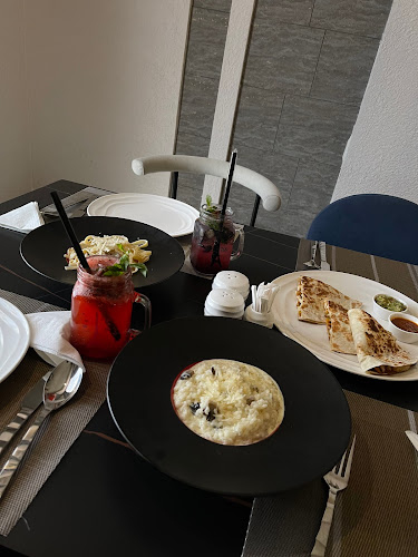 Sky Lounge - الضيافة